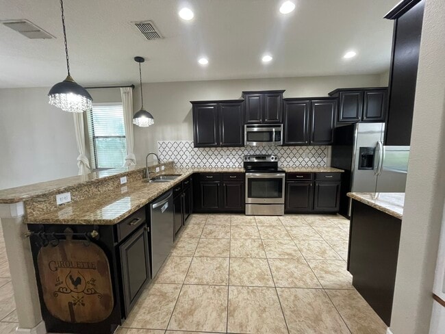 Kitchen - 2293 Victoria Dr House