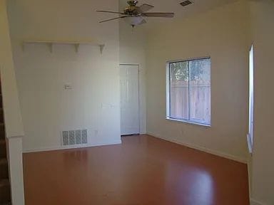 Building Photo - 600 Mockingbird Ln