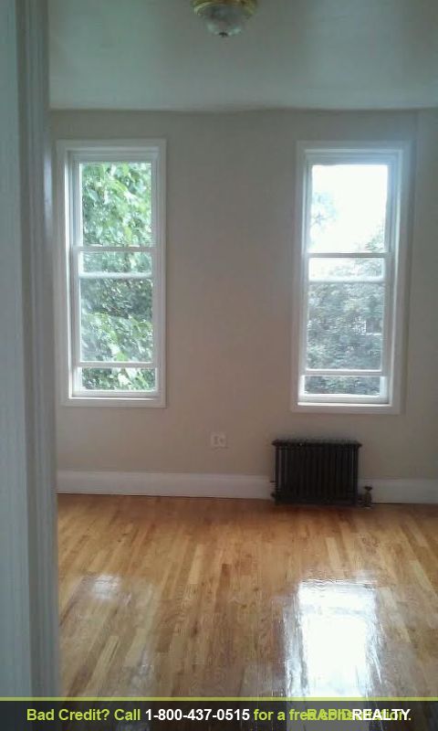 Building Photo - 914 Lafayette Ave