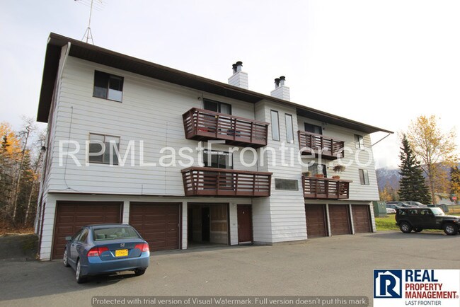 Building Photo - 16948 Park Place St