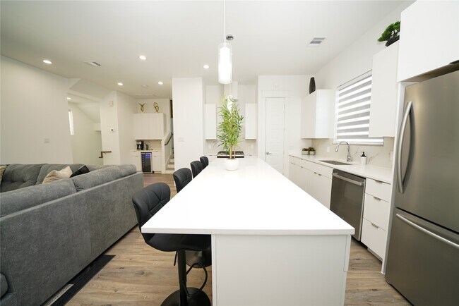 Foto del edificio - 4607 Edmund St