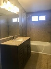 Building Photo - 1415 Willow Dr