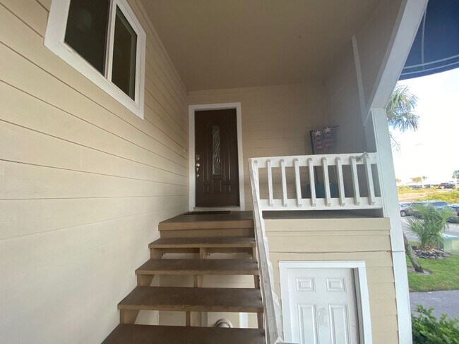 Building Photo - Pensacola Beach  - Treehouse - 3 bedroom, ...