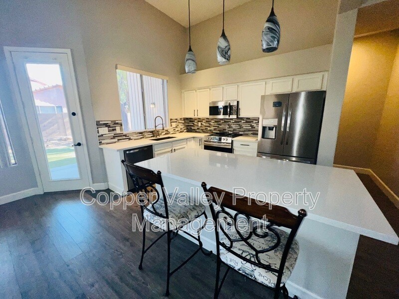 Foto principal - 6527 West Jomax Road