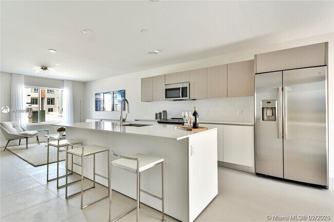 Foto del edificio - 2555 NE 193rd St
