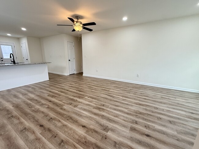 Foto del edificio - 103 Oakwood Meadows Dr