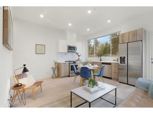 Building Photo - 6610 N Greenwich Ave