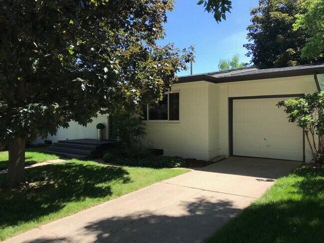 Foto del edificio - 4 Bed 2 Bath Home in South Boulder!