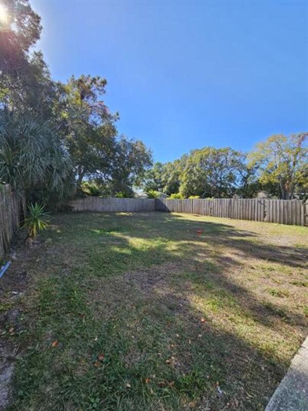 Building Photo - 1045 11th Ave NW