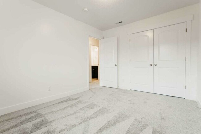Foto del edificio - 13916 S Champlin Peak Dr