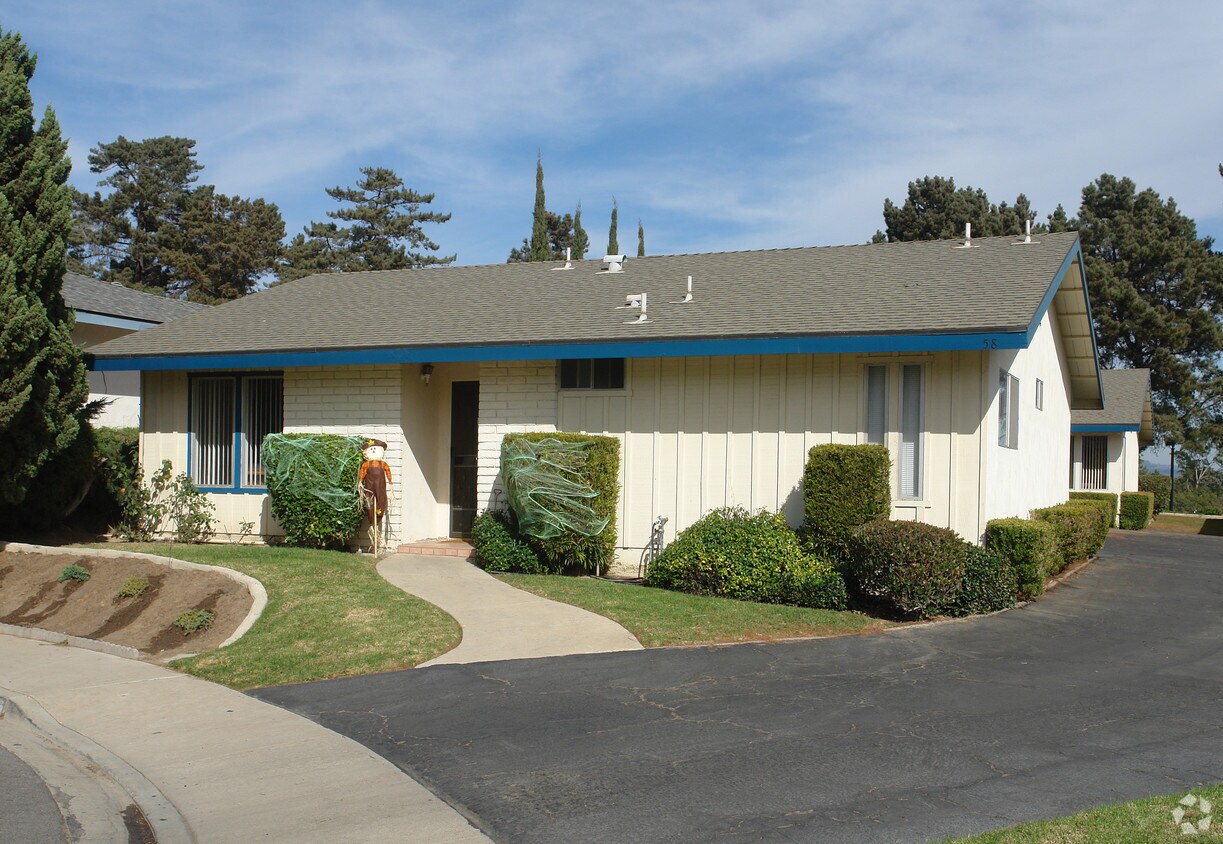 Primary Photo - 58-62 N Calle Vista