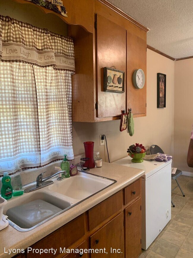Foto del edificio - 3 br, 1 bath House - 1206 MELISSA DR