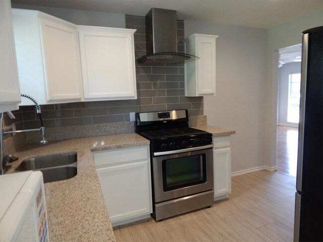 Foto del edificio - 610 Cardinal Ave