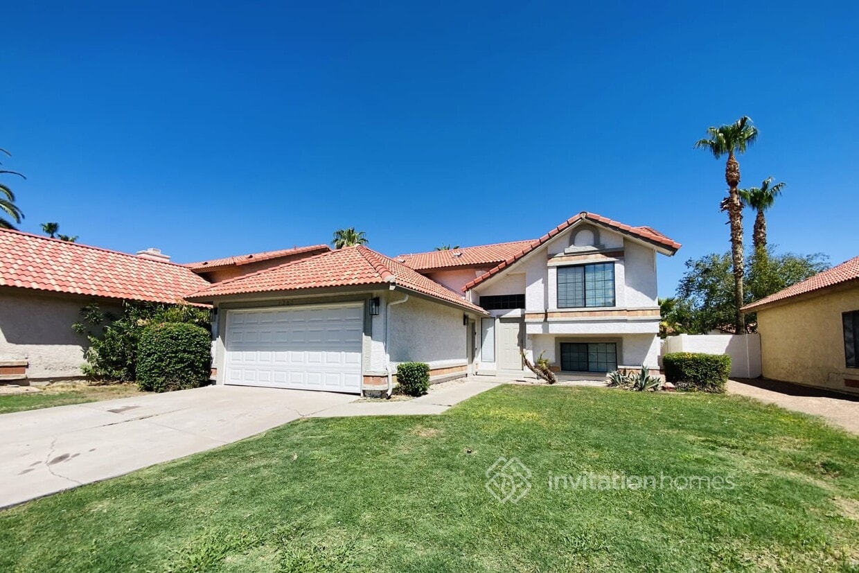 Primary Photo - 1208 W Sand Hills Ct