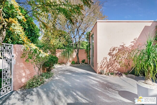 Foto del edificio - 47075 Marrakesh Dr