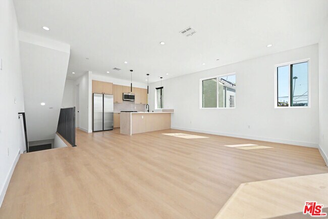 Foto del edificio - 6212 Banner Ave