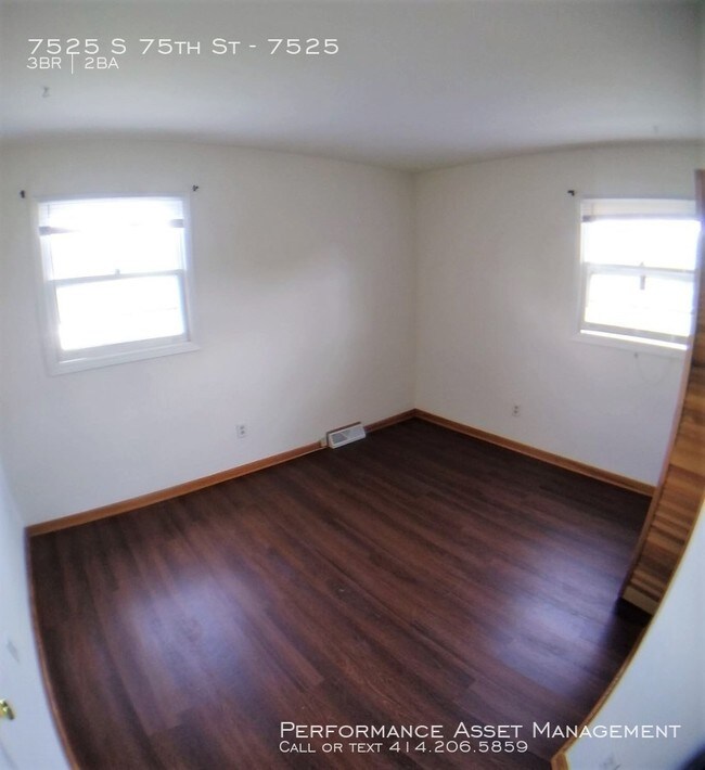 Foto del edificio - 7525 S 75th St