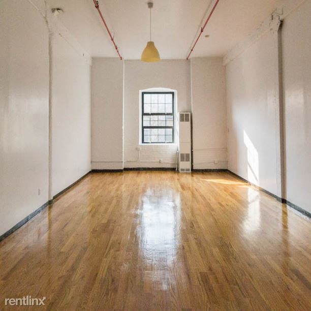 Primary Photo - 345 Eldert St