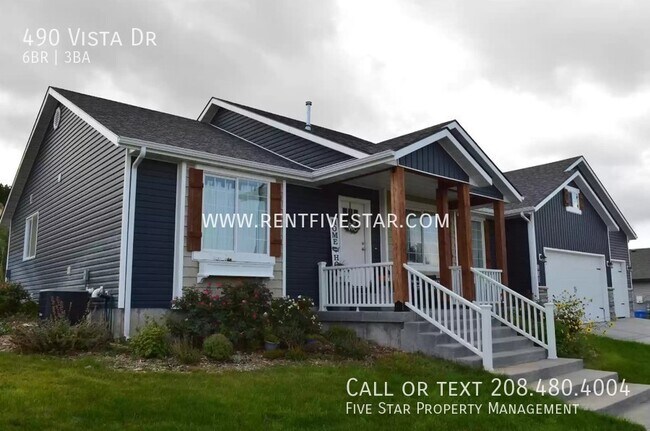 Building Photo - Beautiful Modern Craftsman-Style House! Th...