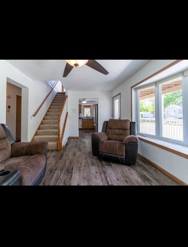 Building Photo - 2111 Vine St