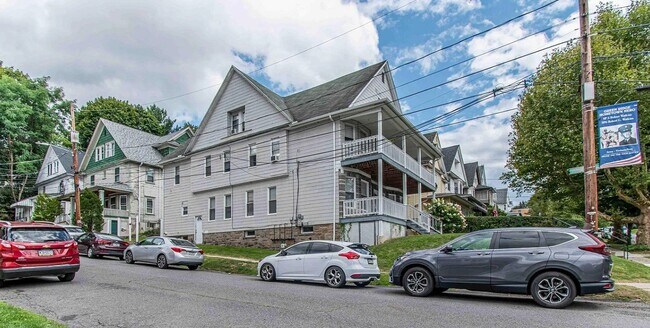 Foto del edificio - 1027-1029-1029 Woodlawn St