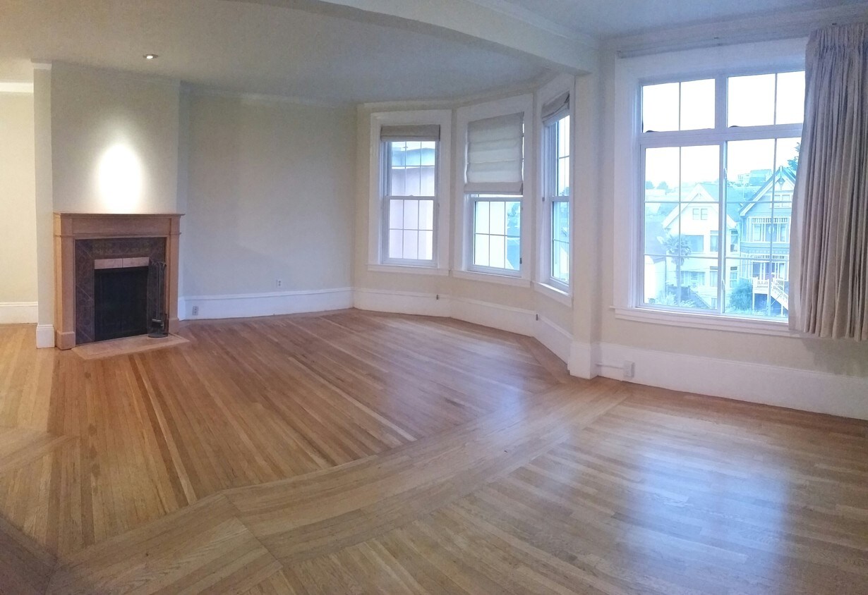 Light filled, open living room - 826 Castro St