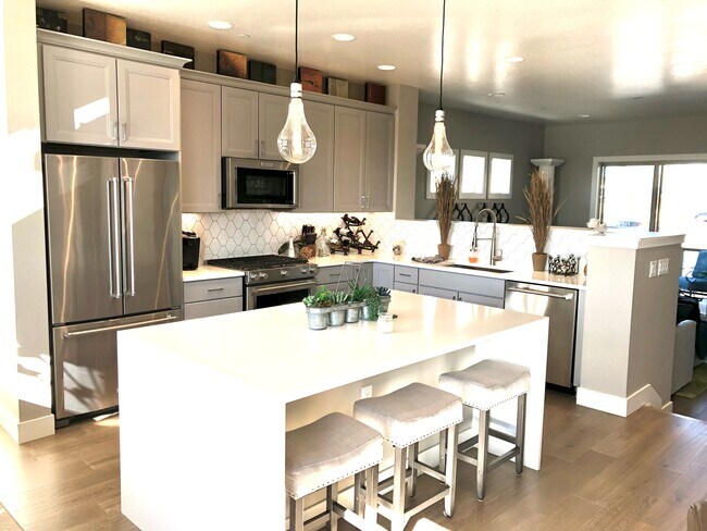 Foto del edificio - 1007 Leonard Ln