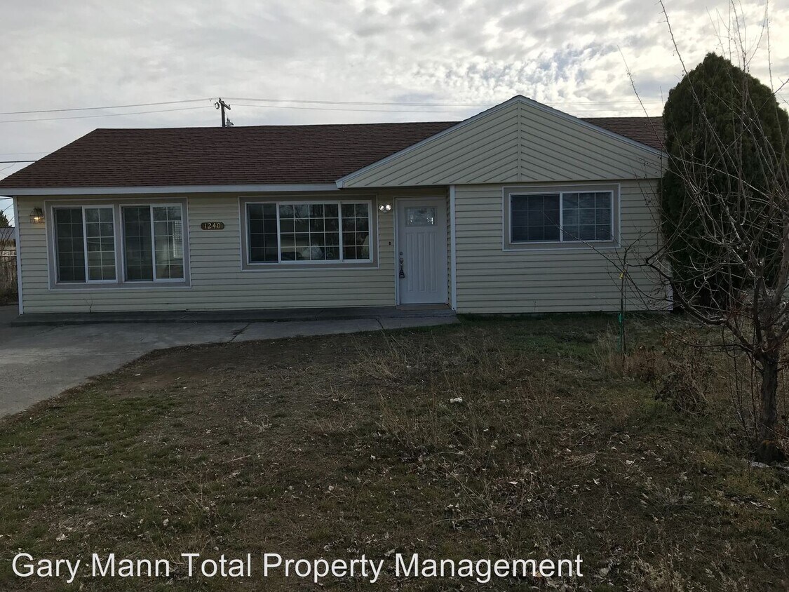 Primary Photo - 3 br, 1 bath House - 1240 Vandenberg Ave