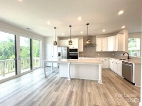 Building Photo - 5005 Layman Dr