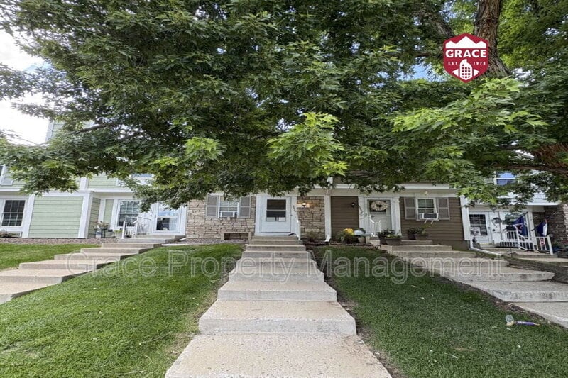 Primary Photo - 10607 W Dartmouth Ave
