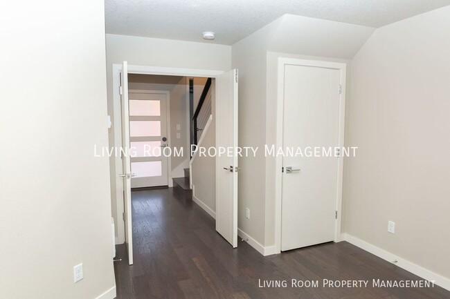 Foto del edificio - 736 N Webster St