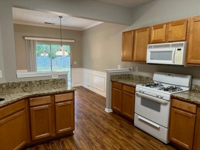 Foto del edificio - 3911 Abernathy Farm Way NW