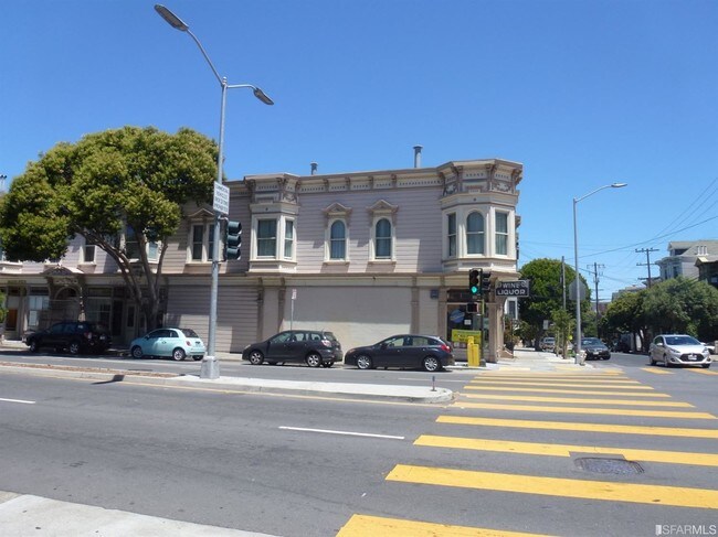 Foto del edificio - 3556 23rd St