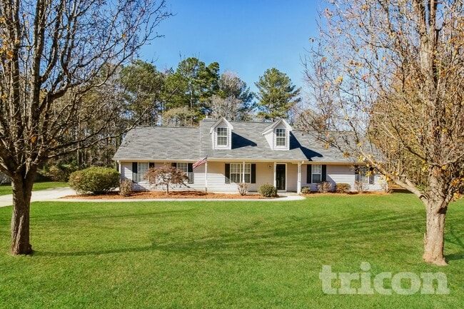 Building Photo - 3023 Ryan Rd