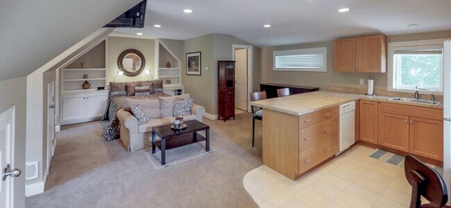 Foto del edificio - 35 Paddock Ln
