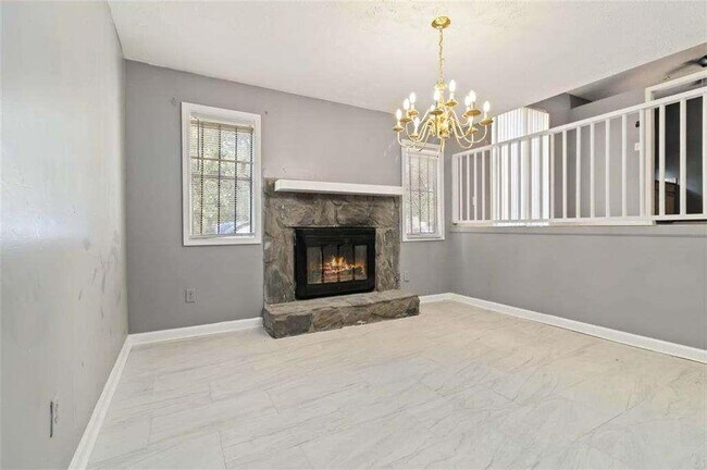 Foto del edificio - 6925 Cainwood Dr