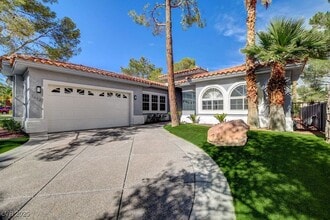 Building Photo - 2132 Lookout Point Cir