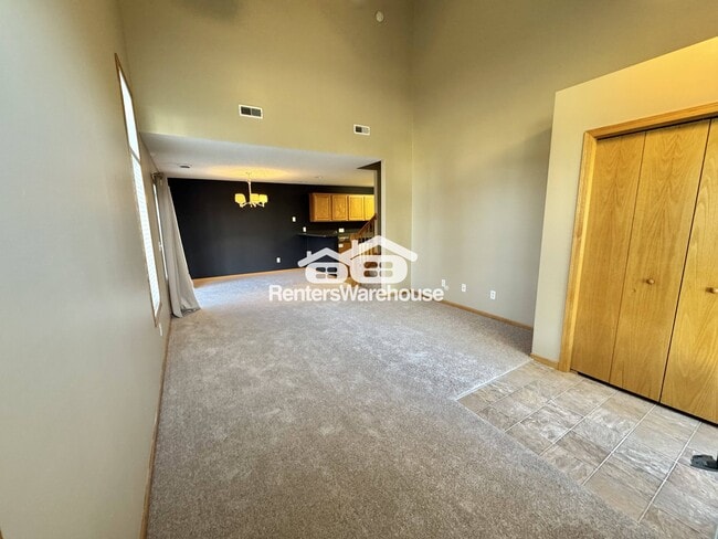 Building Photo - 17119 Eastwood Ave