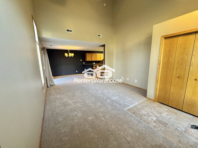 Foto del edificio - 17119 Eastwood Ave