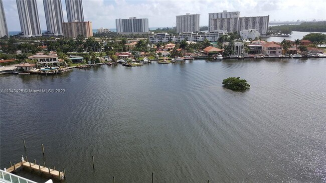 Foto del edificio - 400 Sunny Isles Blvd