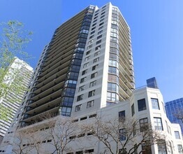Building Photo - 33 W Delaware Pl