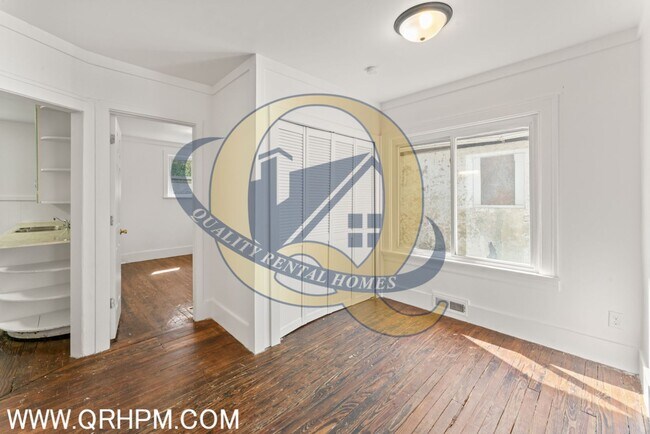 Foto del edificio - 120 E Lakeview Ave