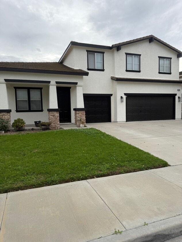Eastvale 2 story beauty - Eastvale 2 story beauty