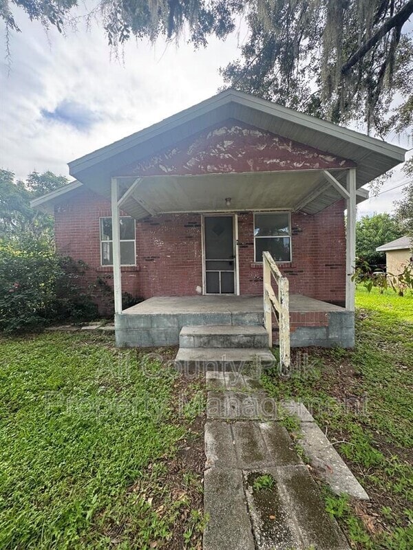 Primary Photo - 1135 Fairview Ave