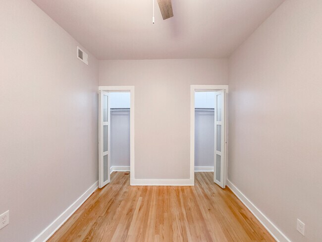Foto del edificio - 4700 N Western Ave