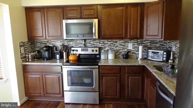 Foto del edificio - 8105 Fenwick Ct