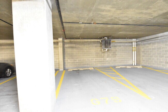 Foto del edificio - 421 W Huron St