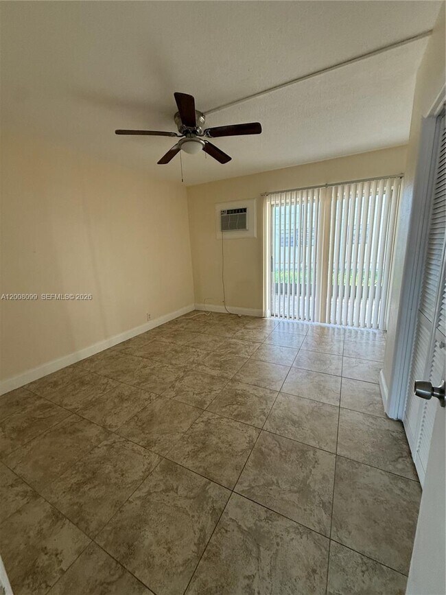 Foto del edificio - 1241 NE 23rd Ave
