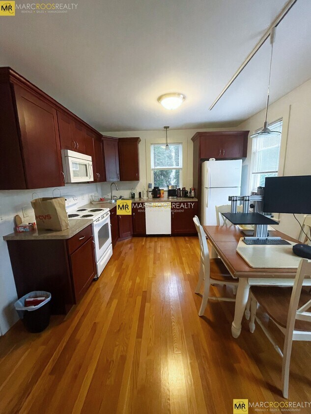 5 Eliot Ave Unit 1, Chestnut Hill, MA 02467 Condo for Rent in