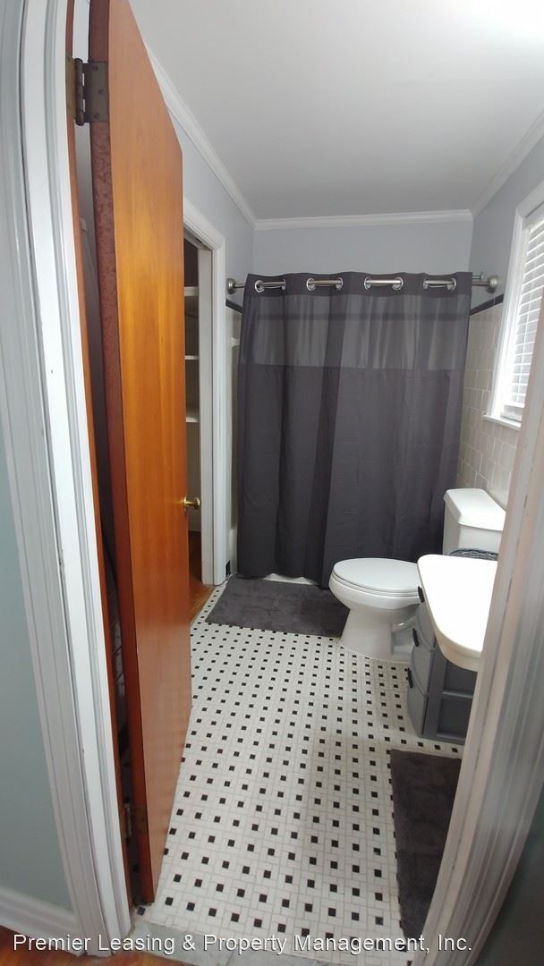 Foto del edificio - 1 br, 1 bath House - 224 East 52nd Street